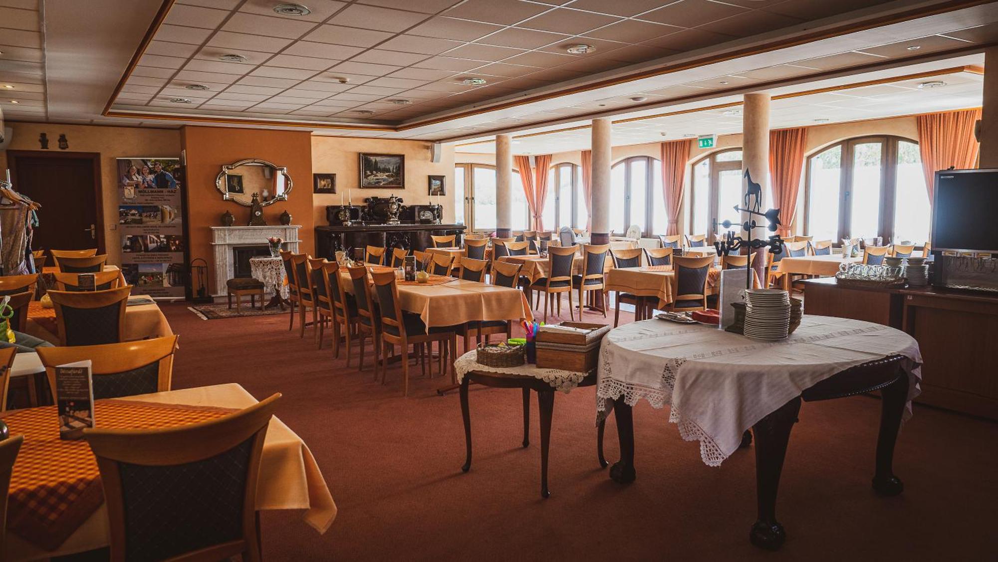 Hetkuti Wellness Hotel Mór Eksteriør billede