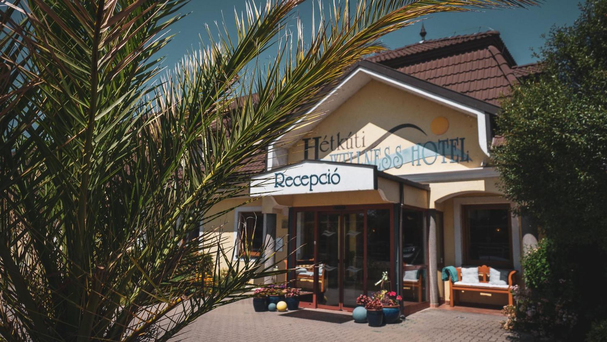 Hetkuti Wellness Hotel Mór Eksteriør billede